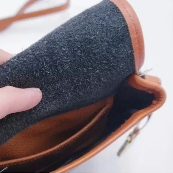 Dooney & Bourke Big Duck Crossbody Purse Black Tan Shoulder Bag - Picture 7 of 12